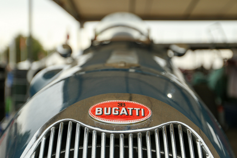 Illustration for article titled So Much Vintage Racing Magic At The Goodwood Revival Paddock